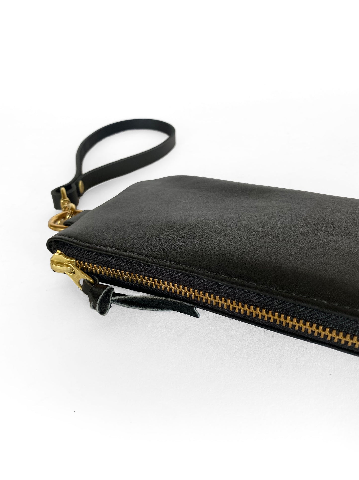 Ivy Clutch Wallet in midnight