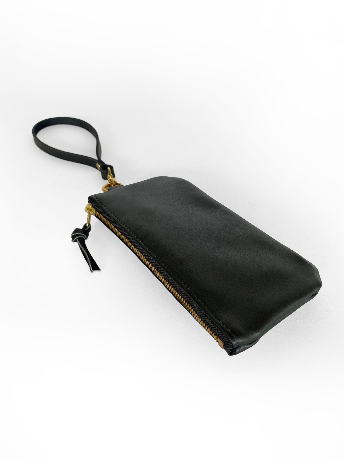 Ivy Clutch Wallet in midnight