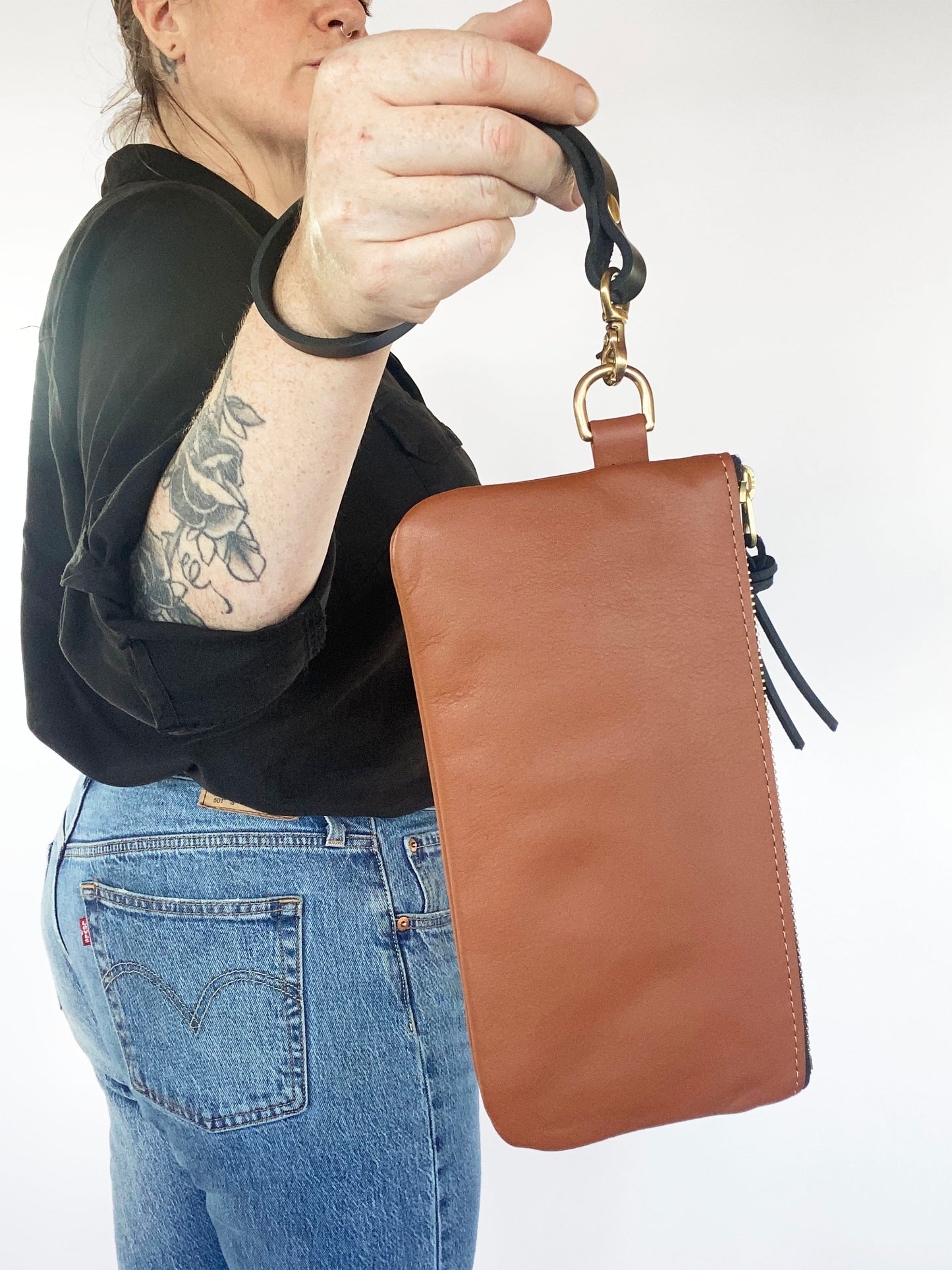 Ivy Clutch Wallet in cinnamon