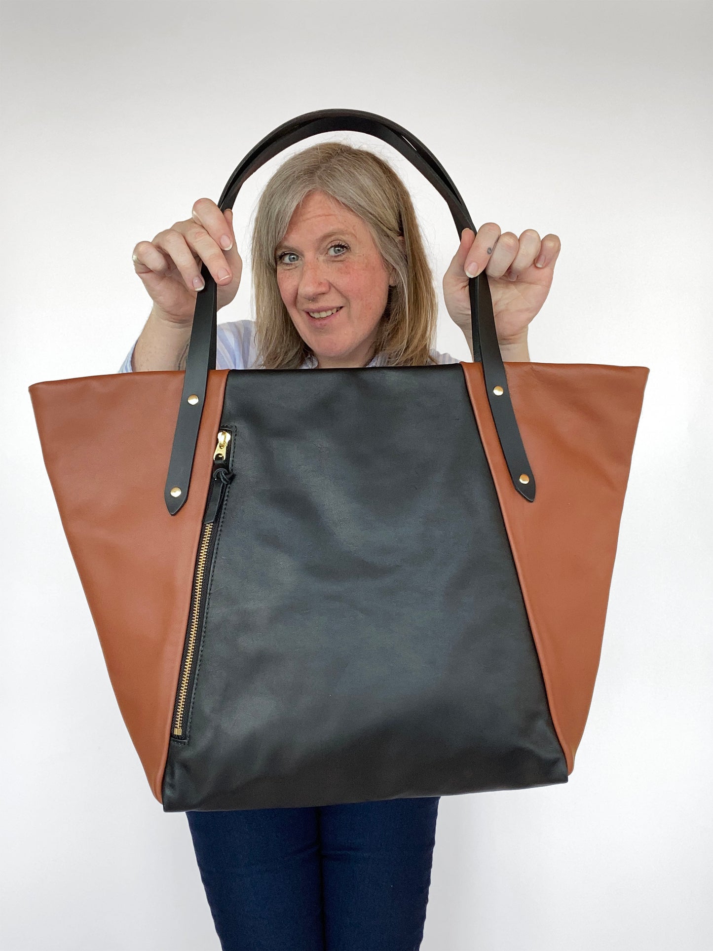 Willow Tote in midnight and cinnamon