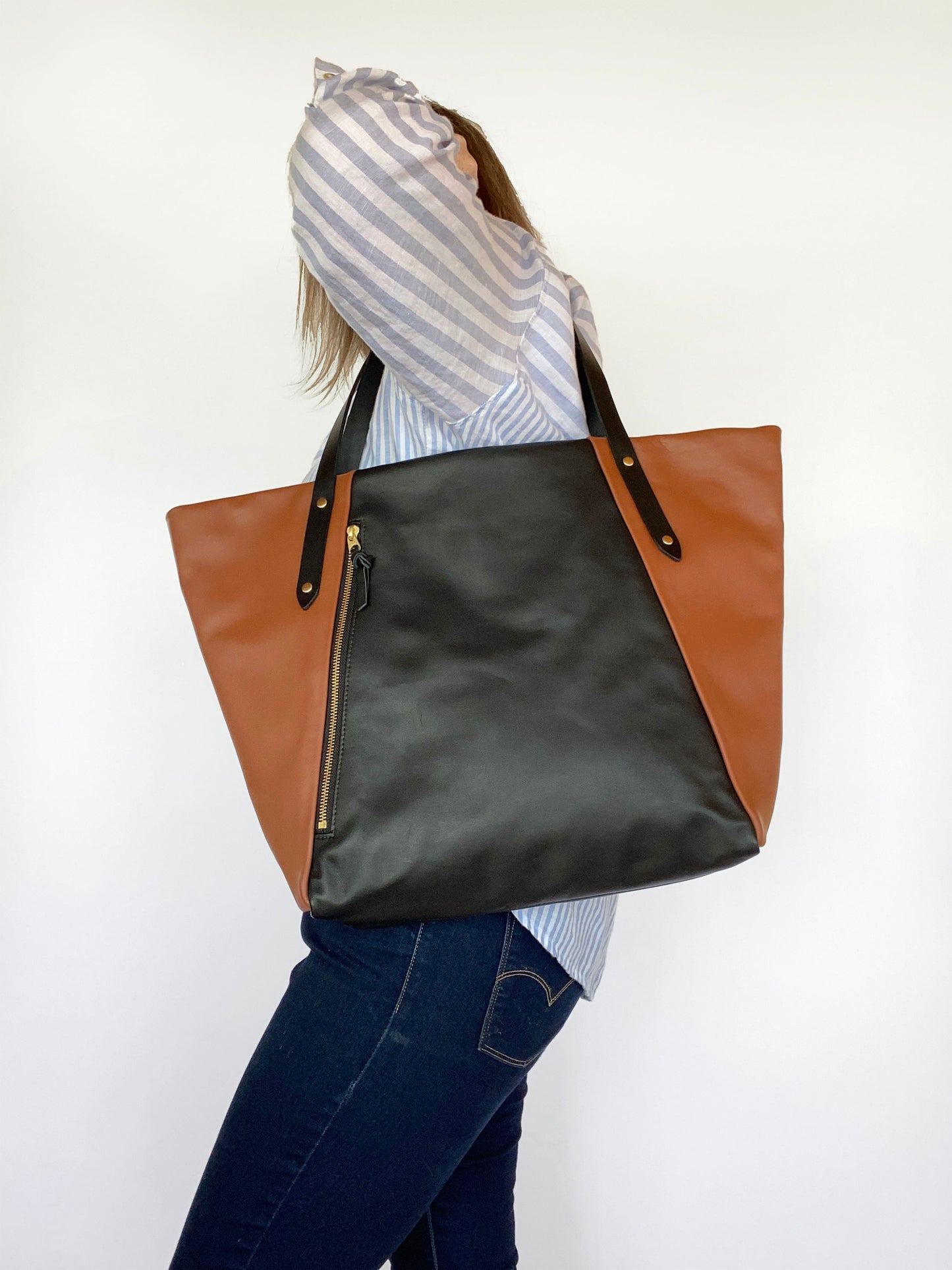 Willow Tote in midnight and cinnamon