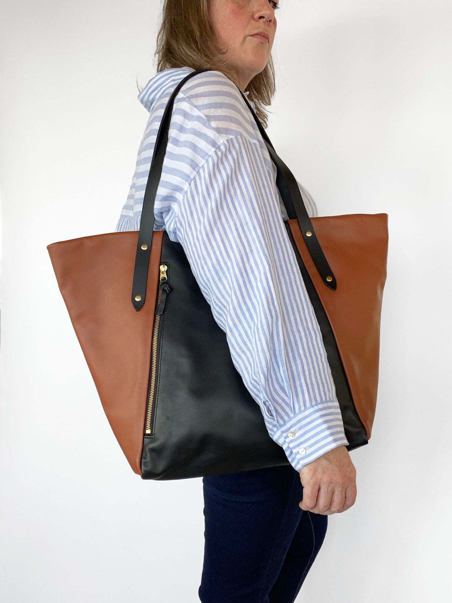 Willow Tote in midnight and cinnamon