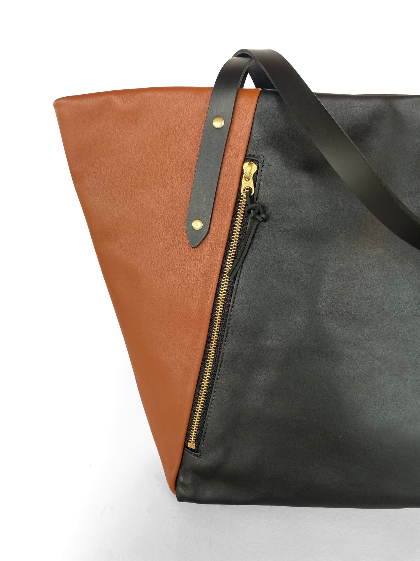 Willow Tote in midnight and cinnamon