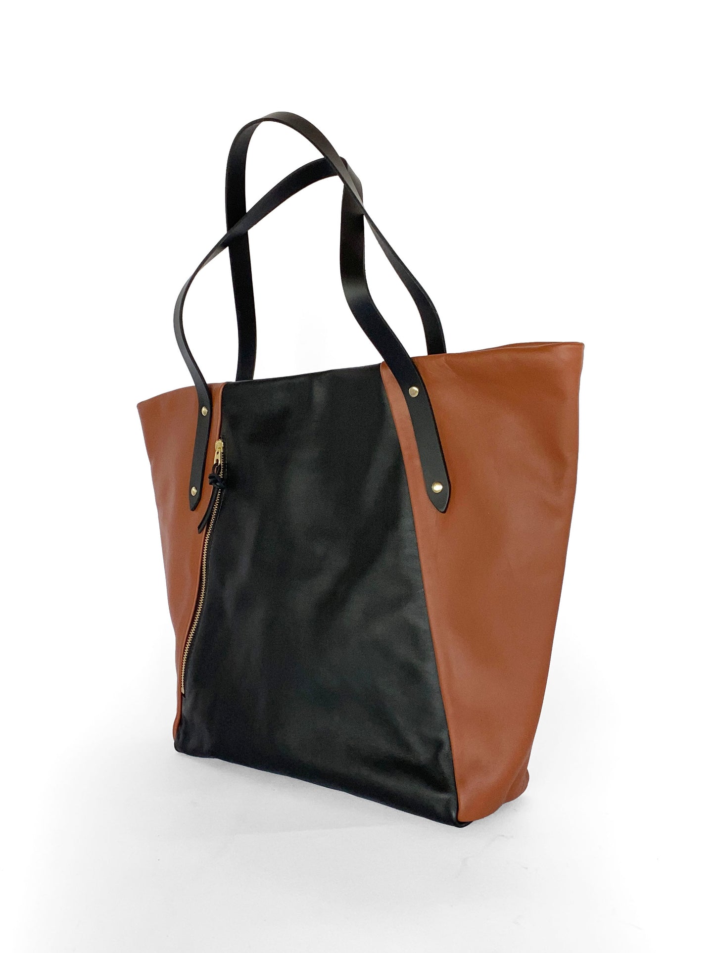 Willow Tote in midnight and cinnamon