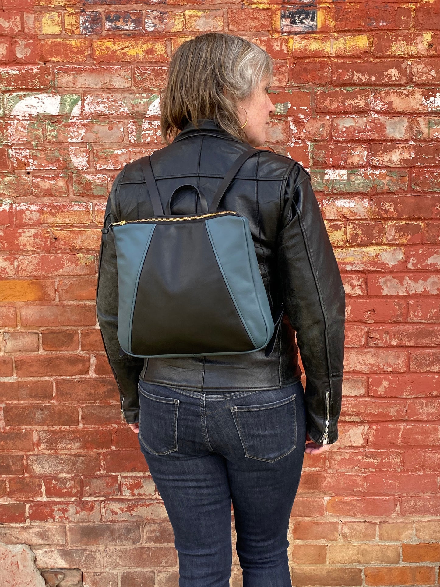 Small Dahlia Backpack in midnight and petrol