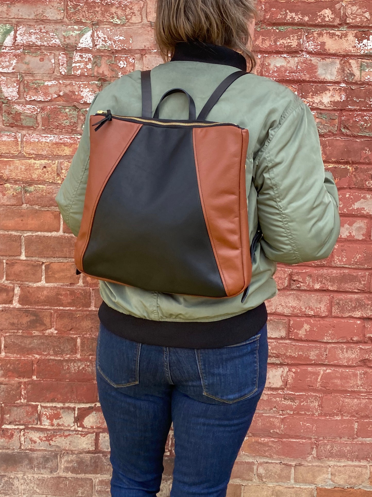 Large Dahlia Backpack in midnight and cinnamon